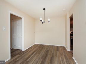 463 Old Forge Crossing 463, Devon PA 19333