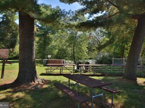 463 Old Forge Crossing 463, Devon PA 19333