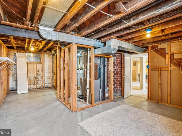 2329 N Edison Street, Arlington VA 22207