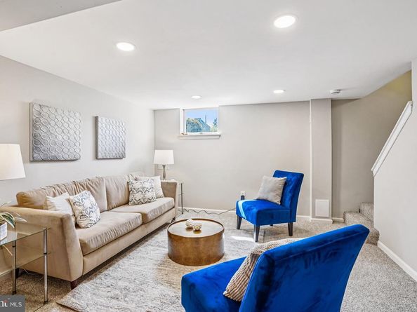 2329 N Edison Street, Arlington VA 22207
