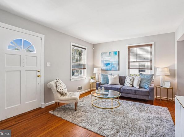 2329 N Edison Street, Arlington VA 22207