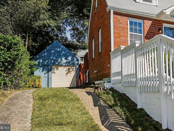 2329 N Edison Street, Arlington VA 22207