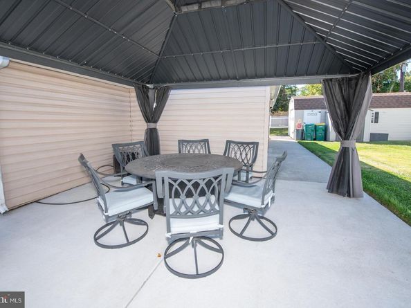 7 Canal Road, Levittown PA 19057