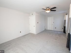 7 Canal Road, Levittown PA 19057