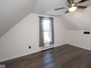 7 Canal Road, Levittown PA 19057