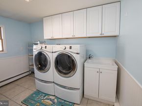 7 Canal Road, Levittown PA 19057
