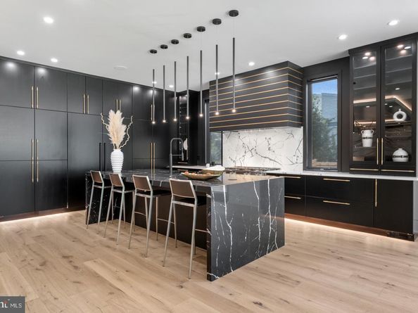 1471 Waggaman Circle, Mclean VA 22101