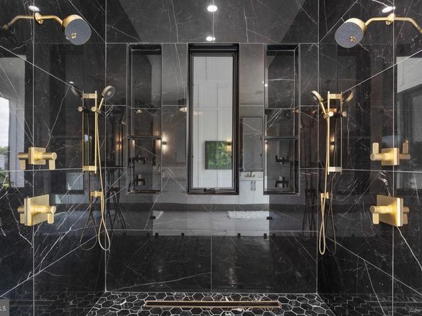 1471 Waggaman Circle, Mclean VA 22101