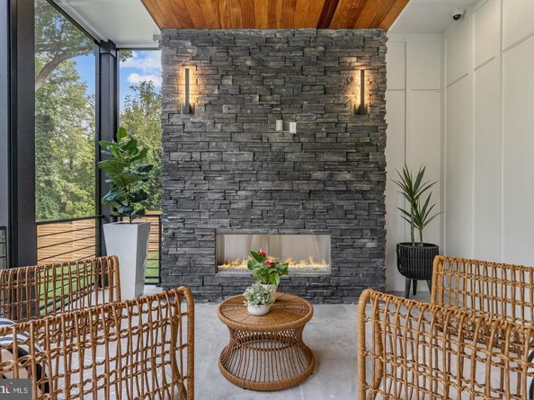 1471 Waggaman Circle, Mclean VA 22101