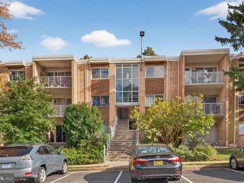 2907 Charing Cross Road