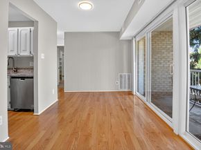 2907 Charing Cross Road 14, Falls Church VA 22042