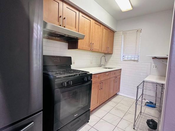 1635 S Dover Street, Philadelphia PA 19145