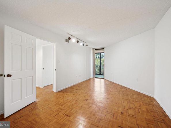 19 Rock Hill Road 7D, Bala Cynwyd PA 19004