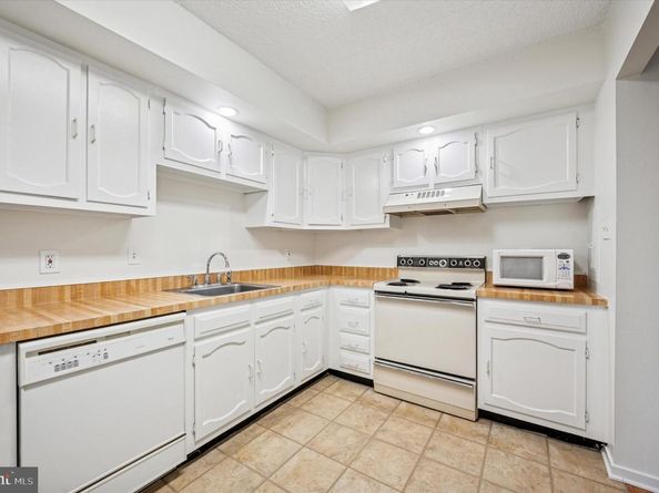 19 Rock Hill Road 7D, Bala Cynwyd PA 19004
