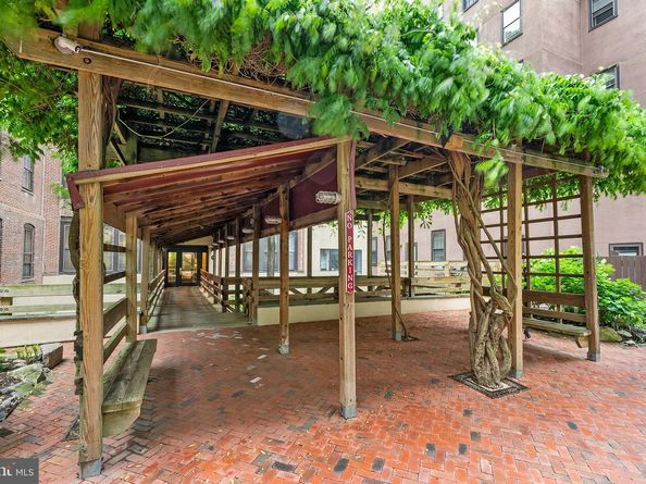 301 Race Street 410, Philadelphia PA 19106