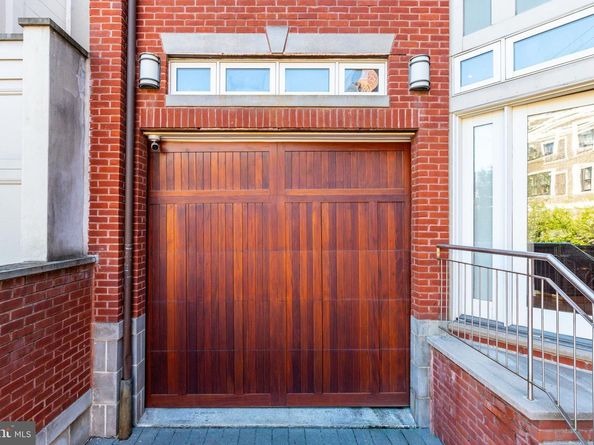 838 Lombard Street, Philadelphia PA 19147