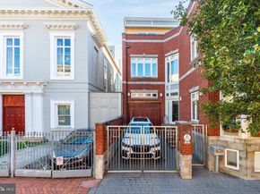 838 Lombard Street, Philadelphia PA 19147