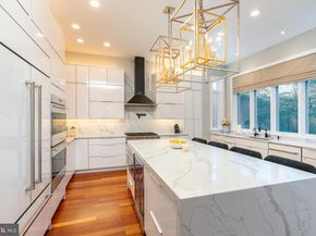 838 Lombard Street, Philadelphia PA 19147
