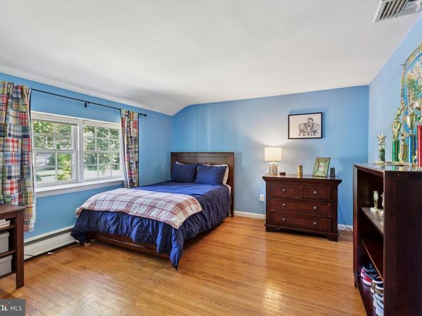 711 Custis Road, Glenside PA 19038