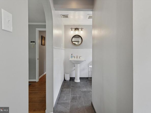 711 Custis Road, Glenside PA 19038