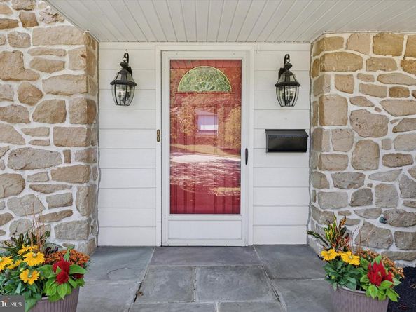 711 Custis Road, Glenside PA 19038