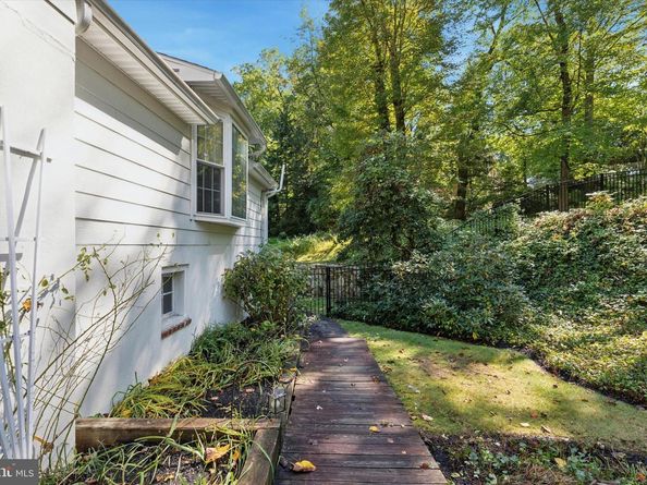 711 Custis Road, Glenside PA 19038