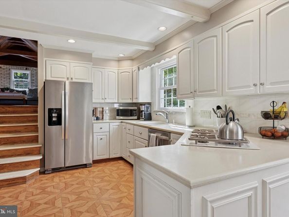 711 Custis Road, Glenside PA 19038