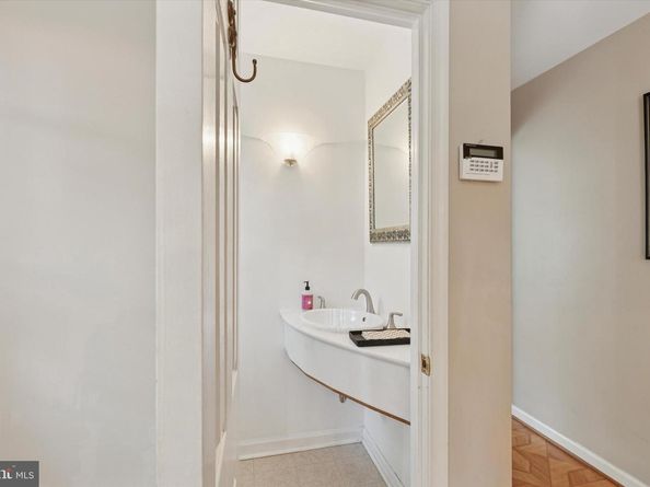 711 Custis Road, Glenside PA 19038