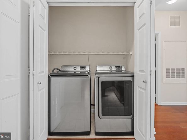 12953 Centre Park Circle 218, Herndon VA 20171