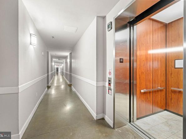 12953 Centre Park Circle 218, Herndon VA 20171