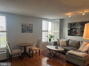 1800 R Street NW 808, Washington DC 20009