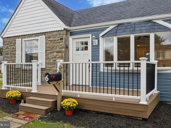 6 N Love Lane, Norwood PA 19074