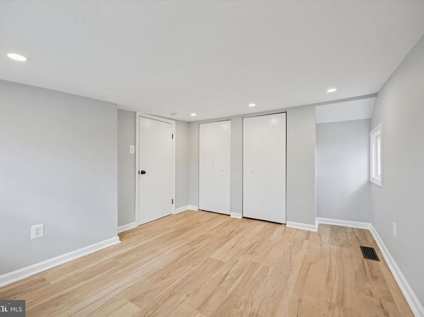 6 N Love Lane, Norwood PA 19074