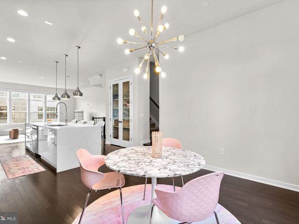 7509 Sawyer Farm Way 2002, Mclean VA 22102