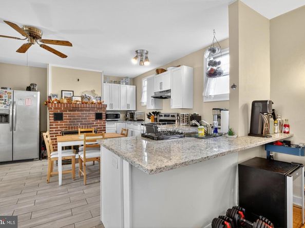 350 Green Lane, Philadelphia PA 19128