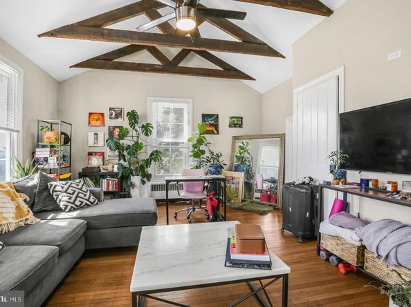 350 Green Lane, Philadelphia PA 19128