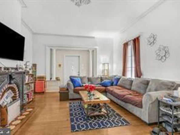350 Green Lane, Philadelphia PA 19128