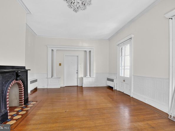 350 Green Lane, Philadelphia PA 19128