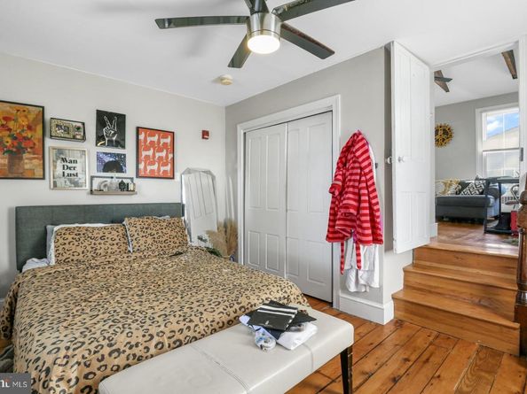 350 Green Lane, Philadelphia PA 19128