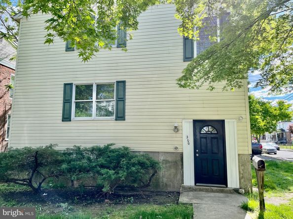 200 Barker Avenue, Sharon Hill PA 19079