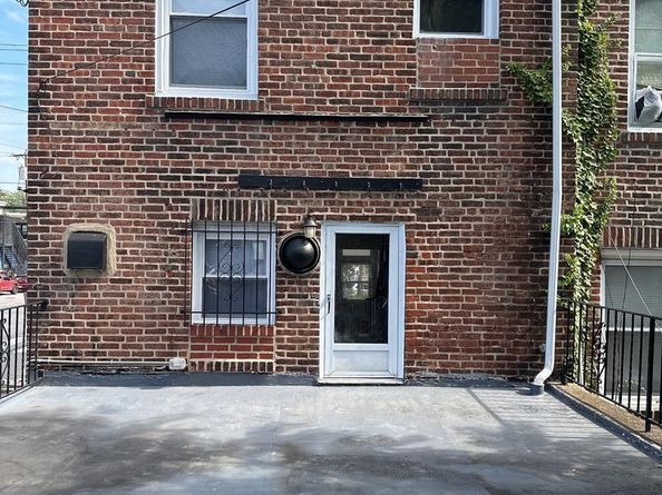 2600 S 61st Street, Philadelphia PA 19142