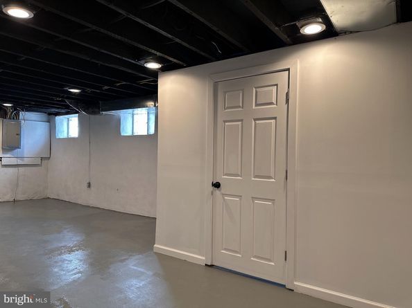 2600 S 61st Street, Philadelphia PA 19142