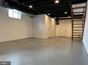 2600 S 61st Street, Philadelphia PA 19142