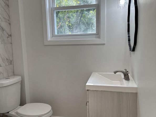 2600 S 61st Street, Philadelphia PA 19142