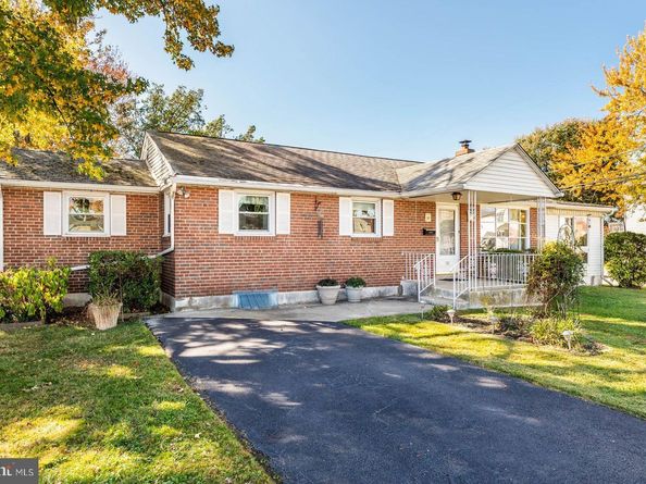 121 Swarthmore Avenue, Folsom PA 19033