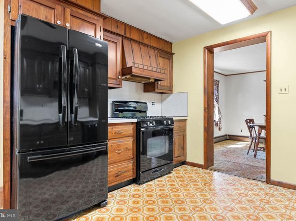 121 Swarthmore Avenue, Folsom PA 19033
