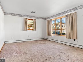 121 Swarthmore Avenue, Folsom PA 19033