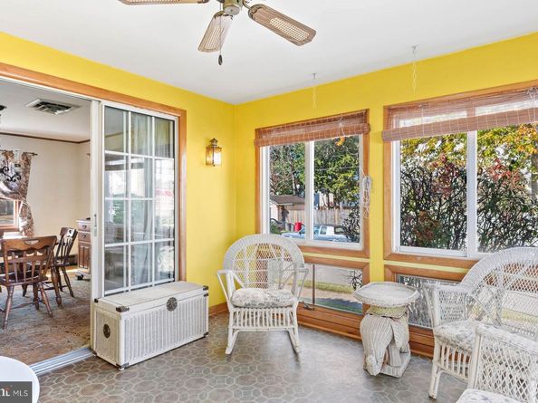 121 Swarthmore Avenue, Folsom PA 19033