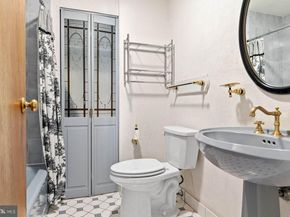 121 Swarthmore Avenue, Folsom PA 19033