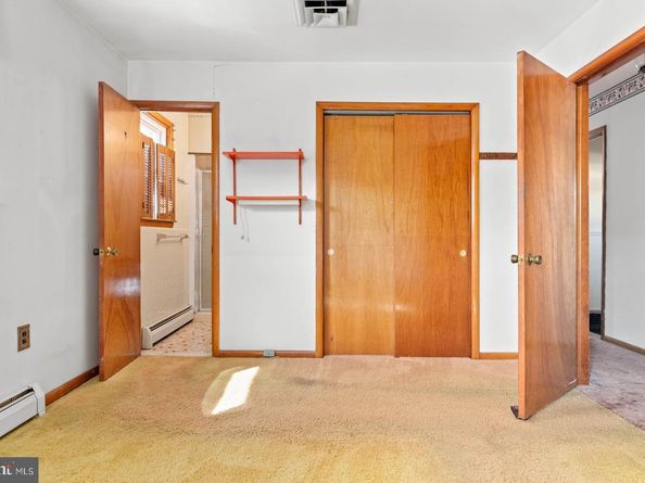 121 Swarthmore Avenue, Folsom PA 19033